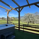 Countryside Retreat, Jacuzzi, Panoramic Views Ferienhaus *