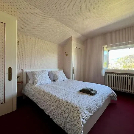 Countryside Retreat, Jacuzzi, Panoramic Views Champagne-en-Valromey