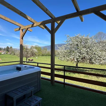 Countryside Retreat, Jacuzzi, Panoramic Views Holiday home *