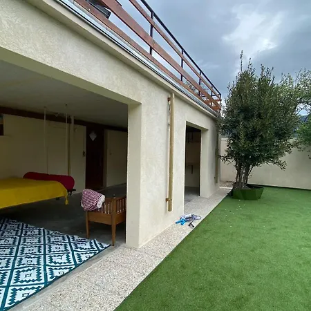 בית נופש Countryside Retreat, Jacuzzi, Panoramic Views Champagne-en-Valromey
